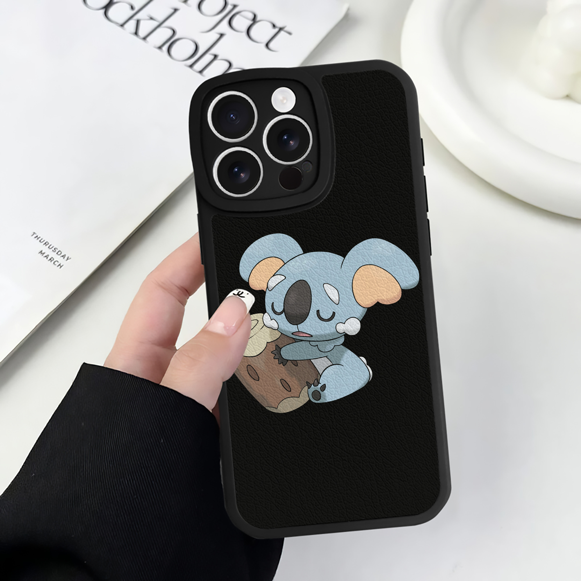 （画像用） ポケットモンスター Pokémon 【iPhone 16シリーズ対応】シリコンスマホケース（レザー調） 材質：シリコン